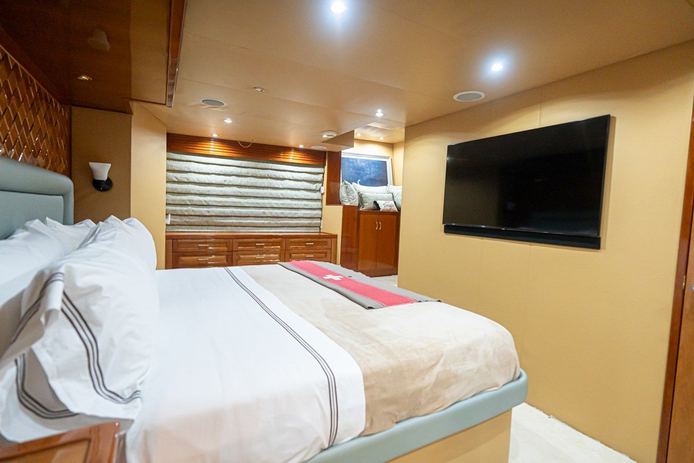 VIDA 1 2008 yacht sale