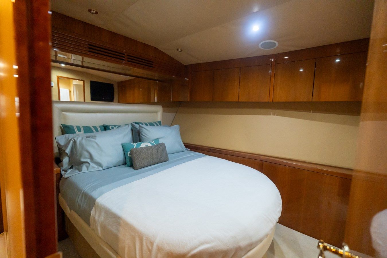 Buy a yacht VIDA 1 77