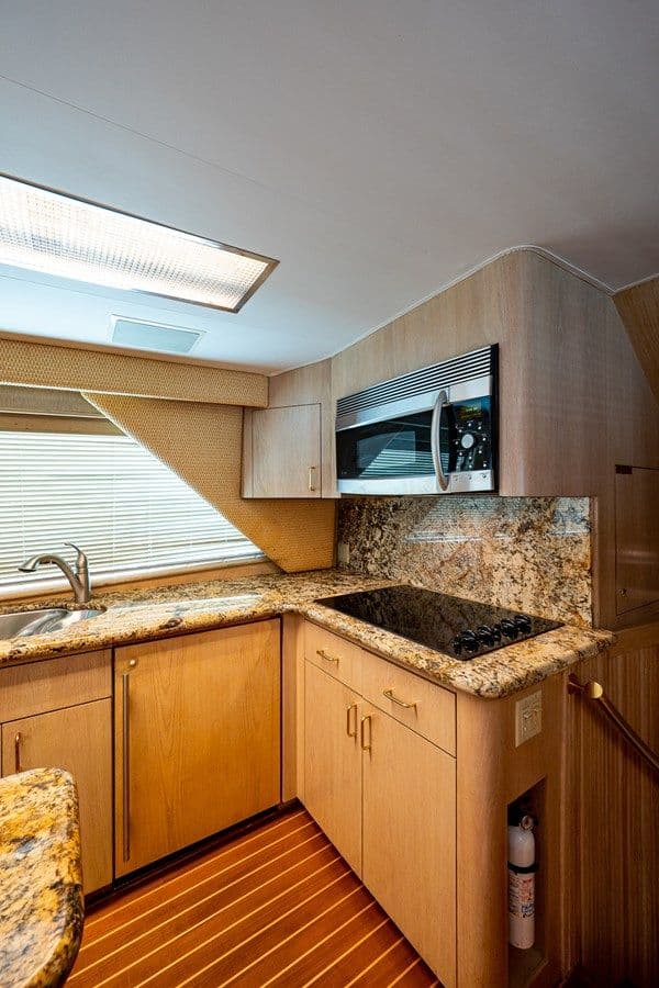 Купить ENCHANTRESS 1997