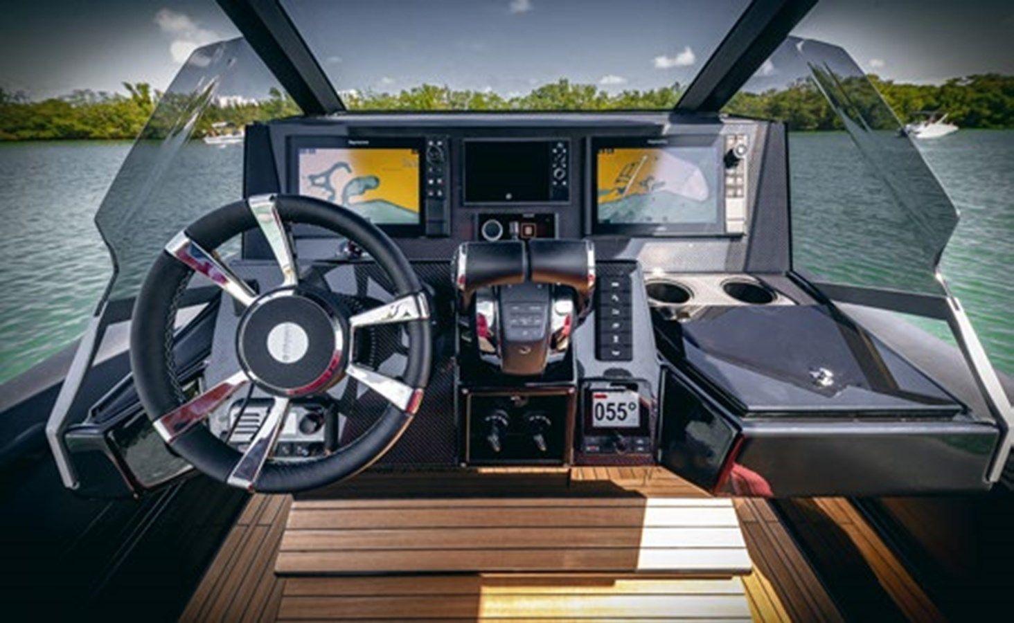 TECHNOHULL 38 GRAND SPORT