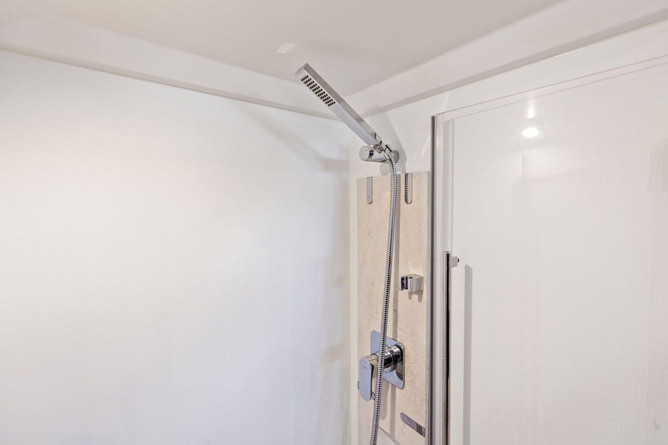 Лучшие предложения покупки яхты H2OFFICE 2019