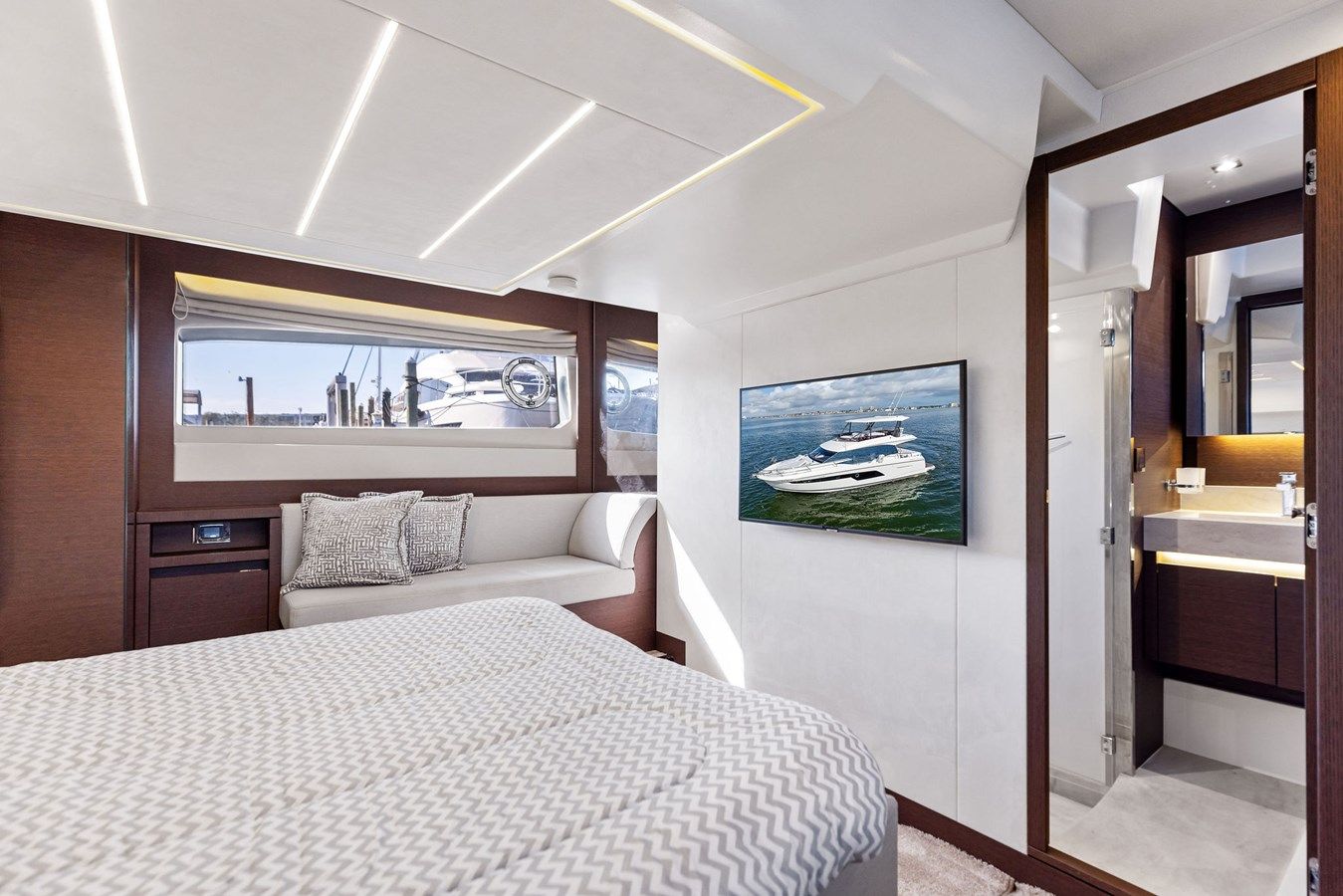 Стоимость яхты H2OFFICE - PRESTIGE