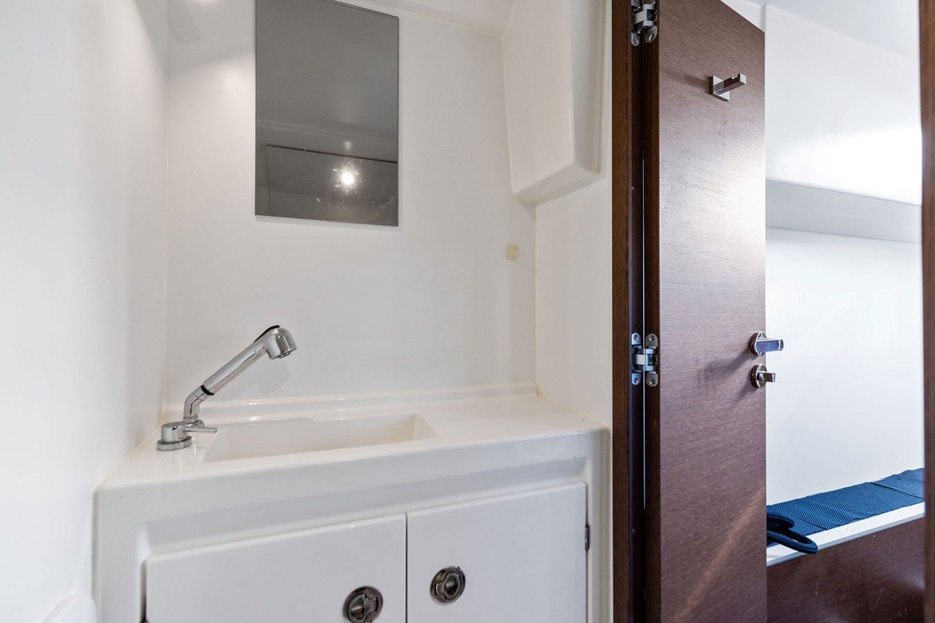 Лучшая цена на H2OFFICE - PRESTIGE