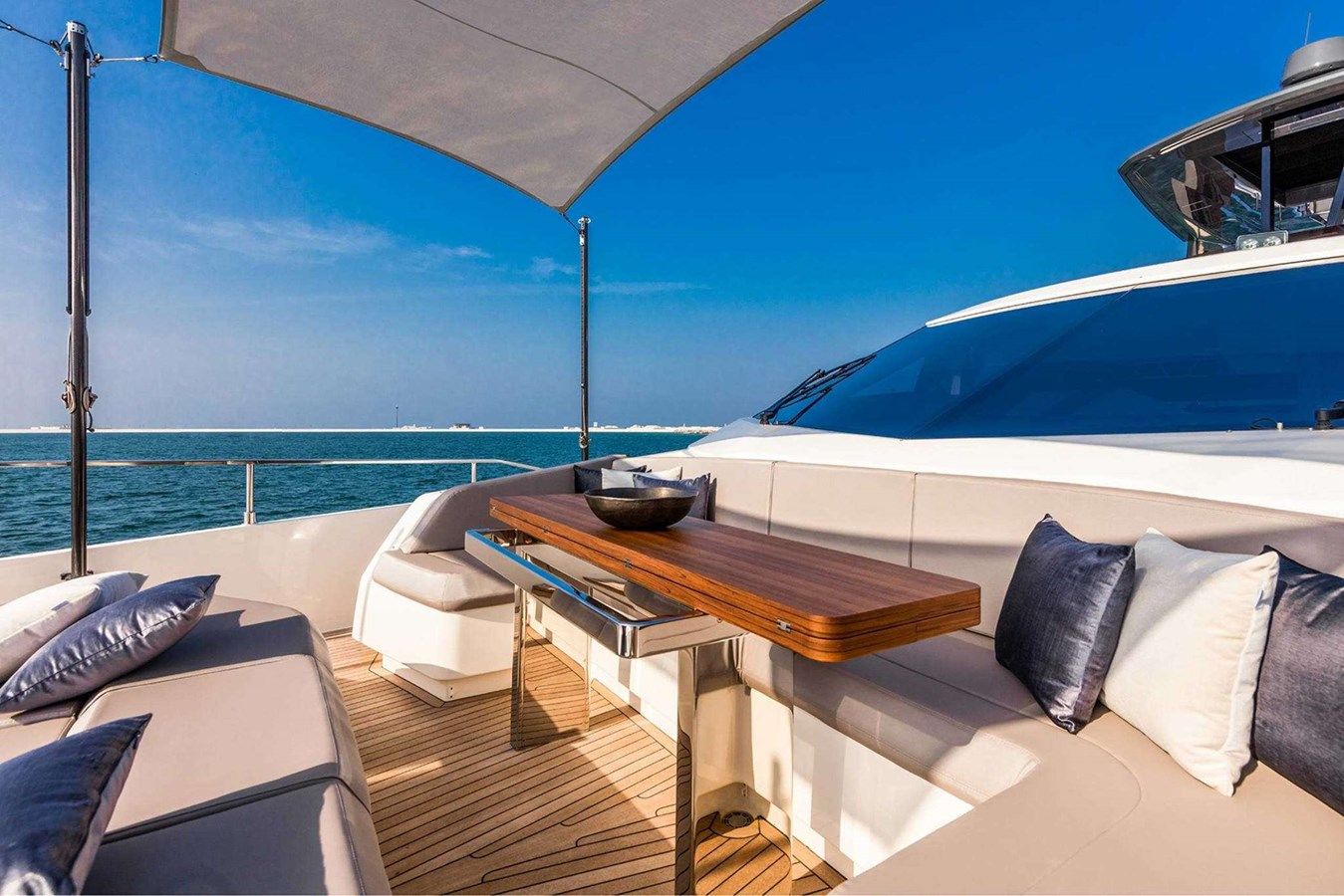 best yacht sales deals PICCOLINO Ferretti 780