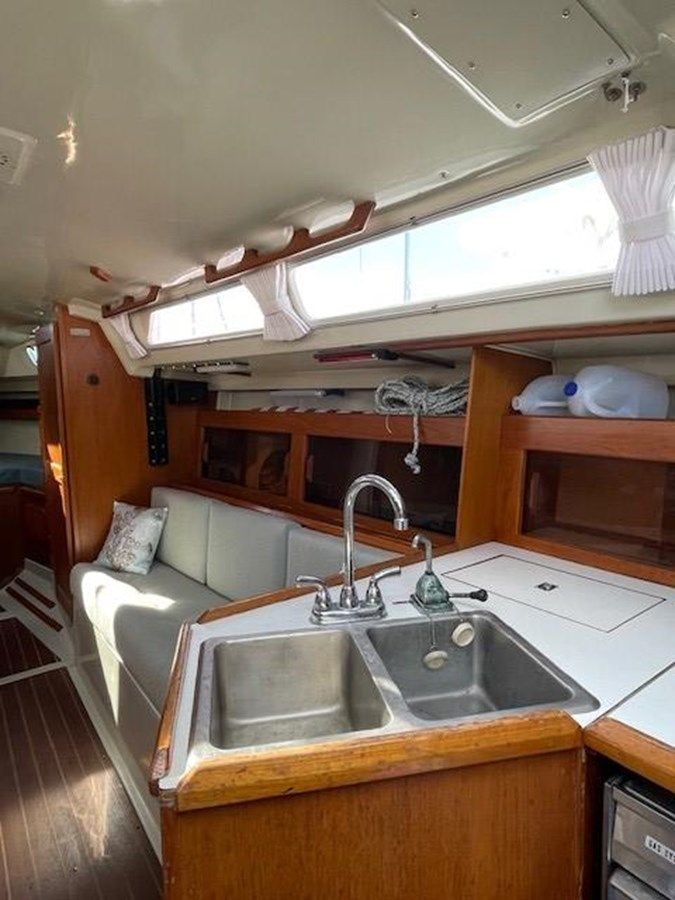 best yacht sales deals Schock Therapy 34 PC