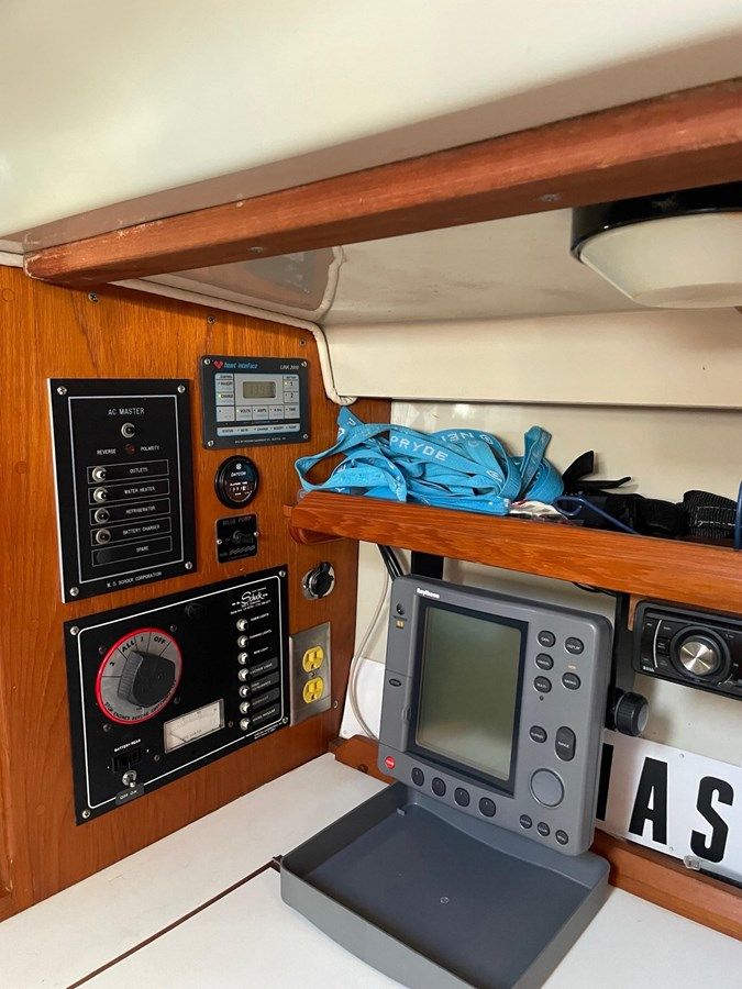 Buy a yacht Schock Therapy 33