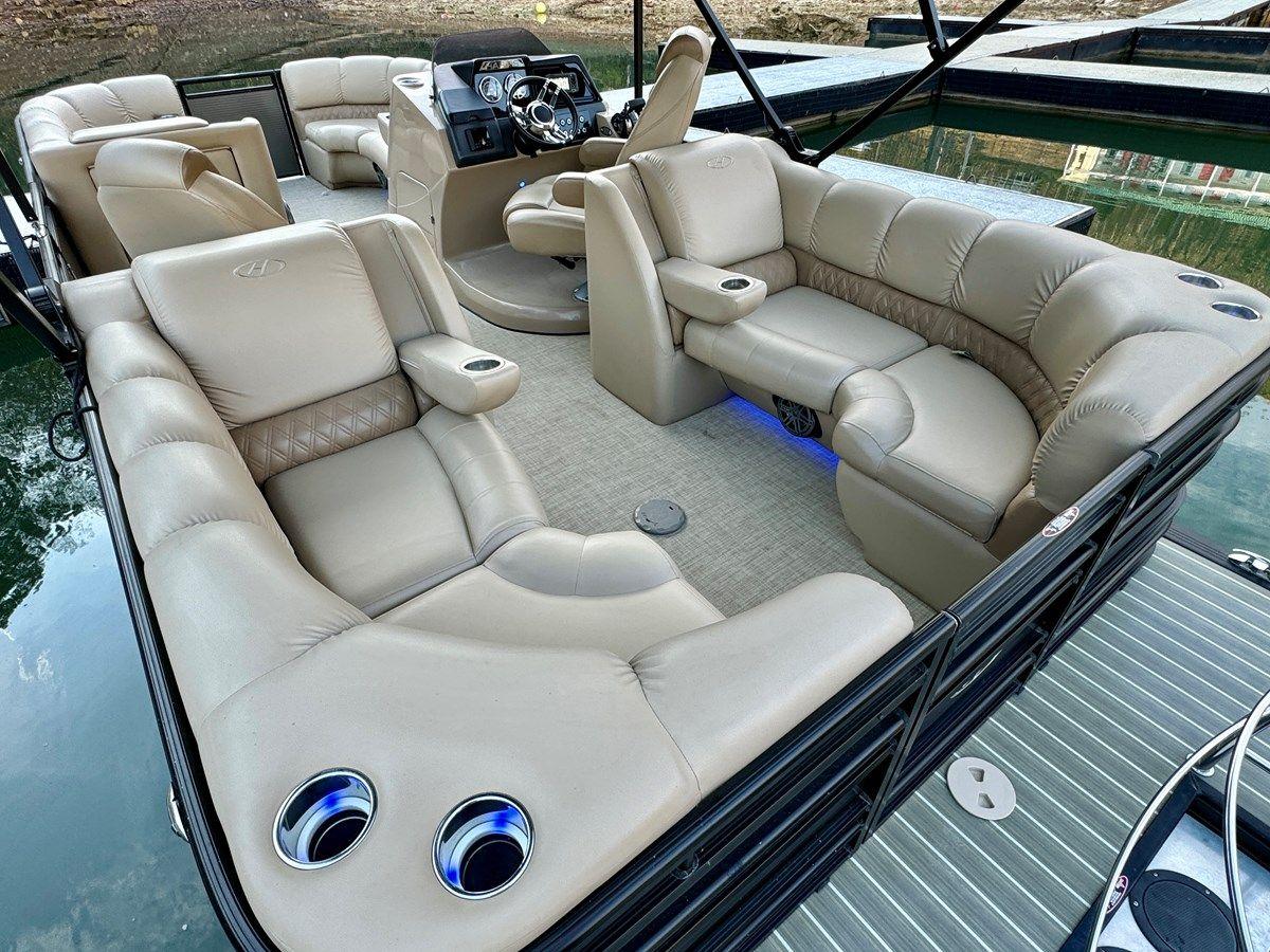 best yacht sales deals 019 Harris Solstice 220 CWDH NLSR 26