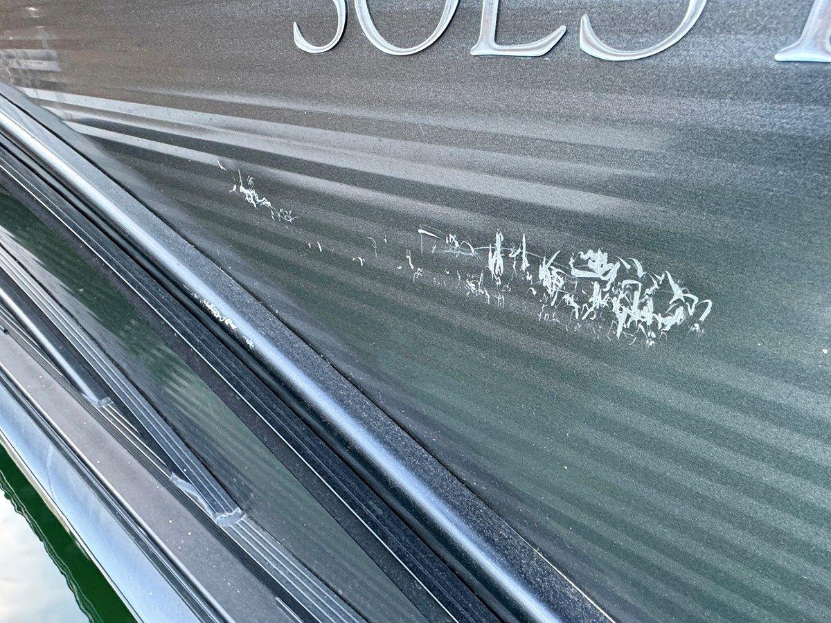 Buy a yacht 019 Harris Solstice 220 CWDH NLSR Solstice 220 CWDH Tritoon