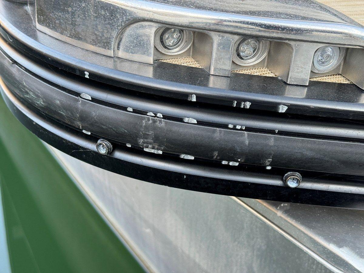 Buy a yacht 019 Harris Solstice 220 CWDH NLSR Solstice 220 CWDH Tritoon