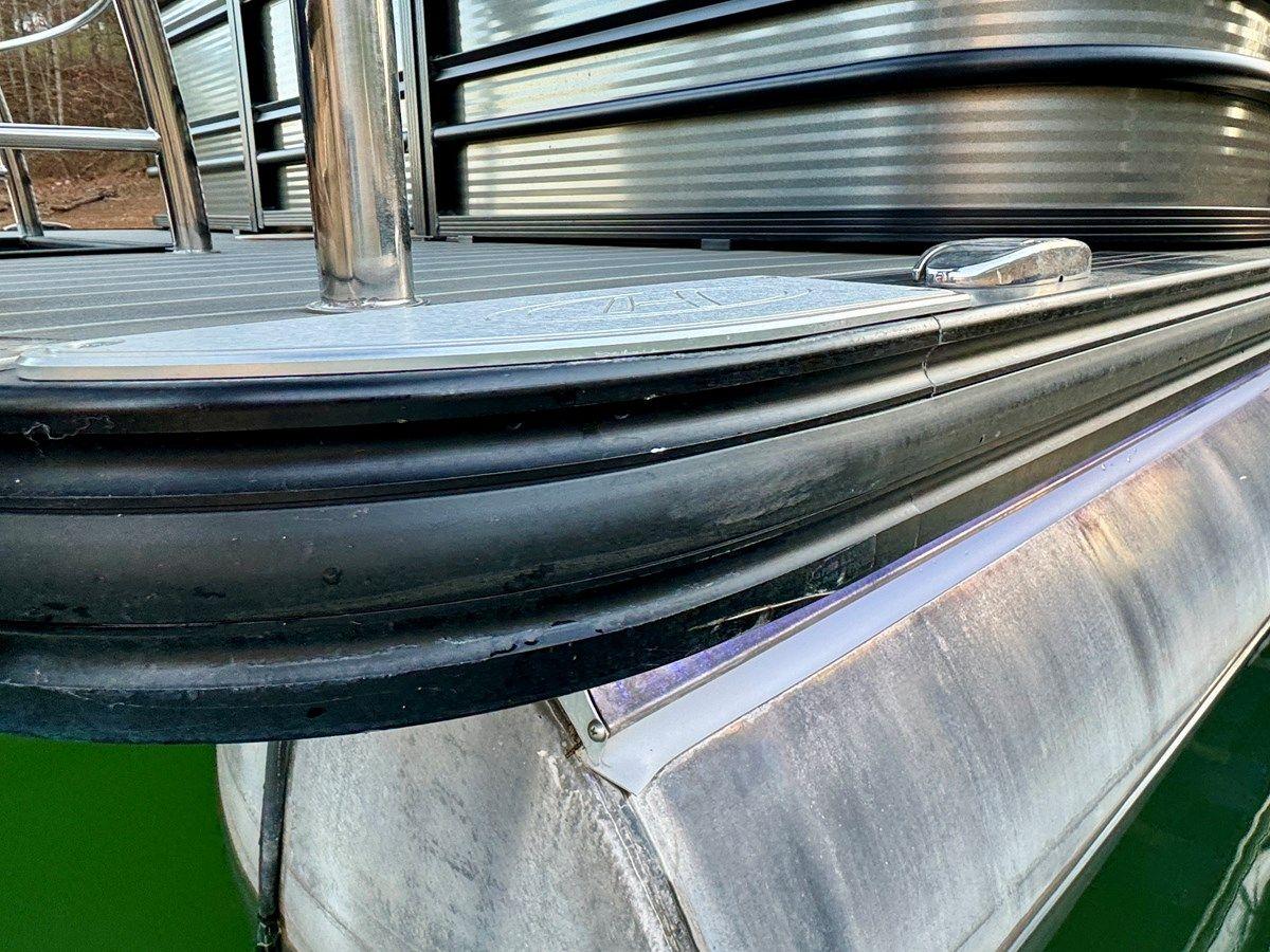 Buy a yacht 019 Harris Solstice 220 CWDH NLSR 26