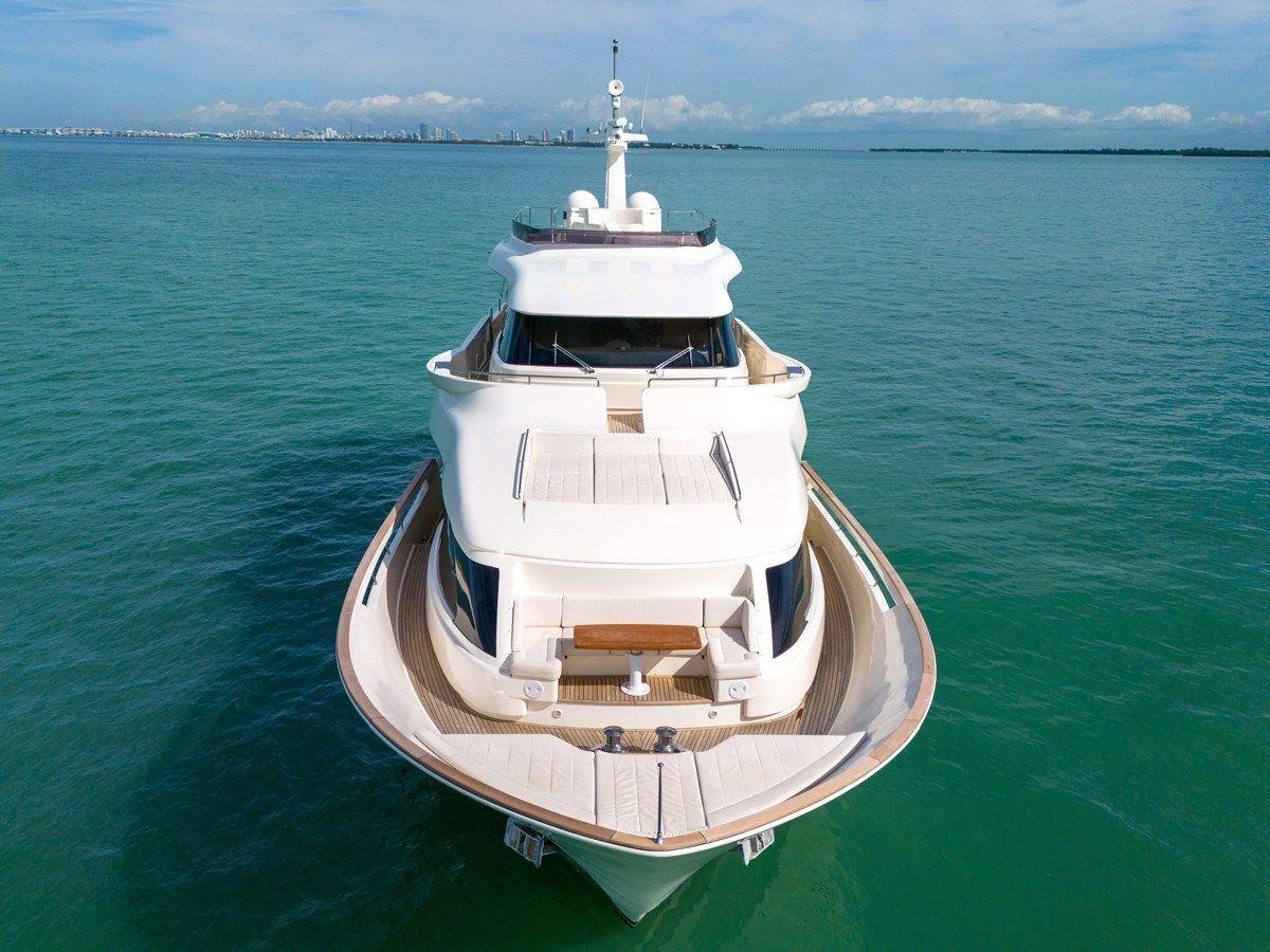 best yacht sales deals 2015 Custom Line Navetta 28