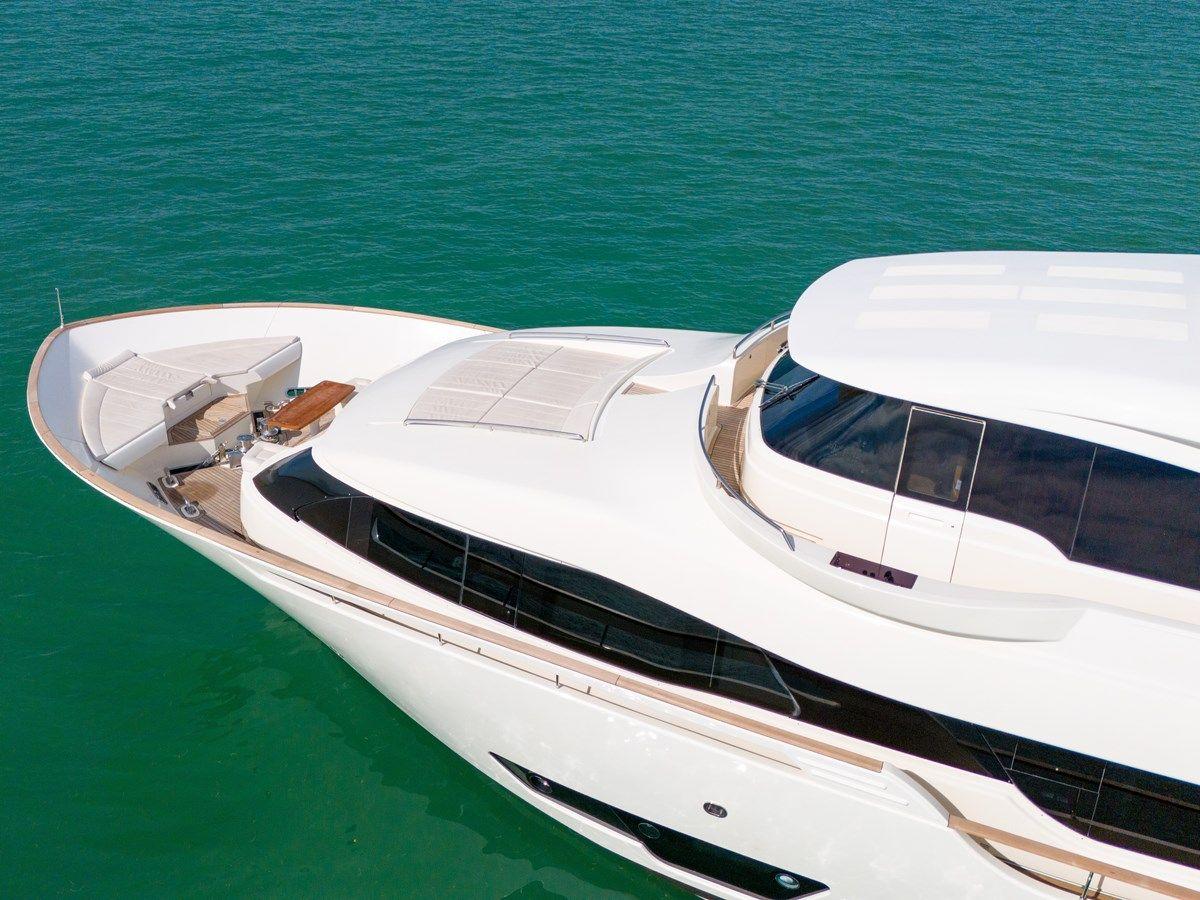 2015 Custom Line Navetta 28 yacht sale