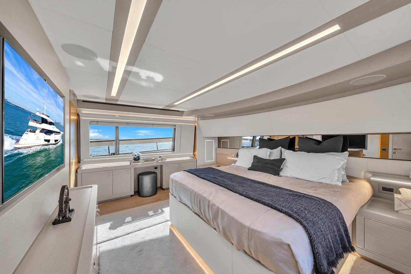 best yacht sales deals 2015 Custom Line Navetta 28 92