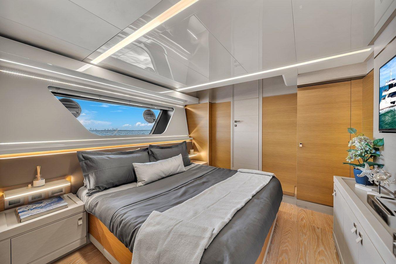 2015 Custom Line Navetta 28 - Custom Line yacht sale