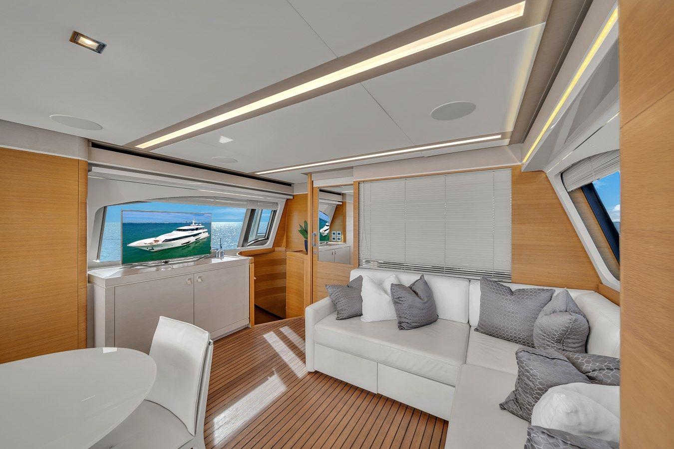 best yacht sales deals 2015 Custom Line Navetta 28 - Custom Line