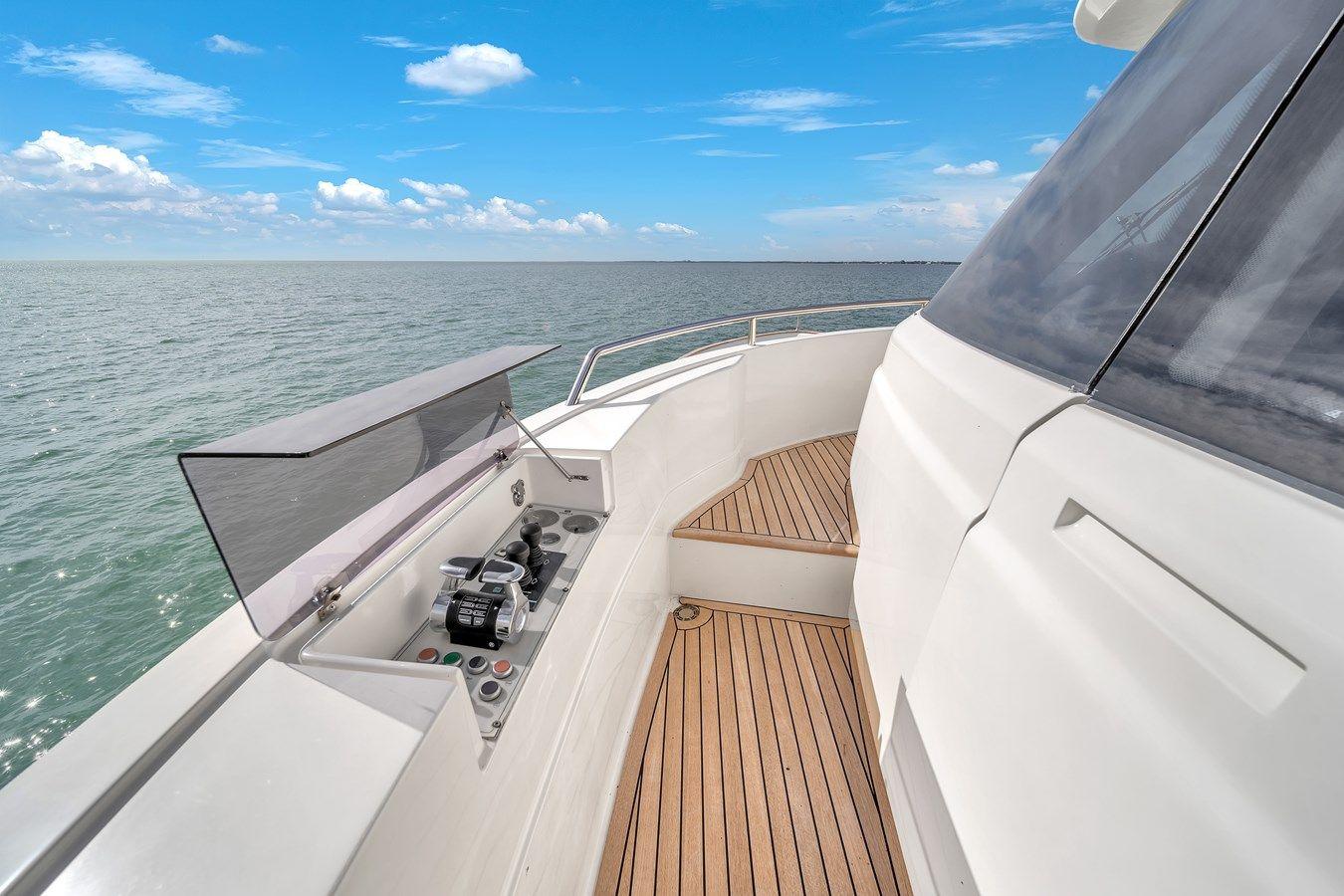 the best price on 2015 Custom Line Navetta 28 2015