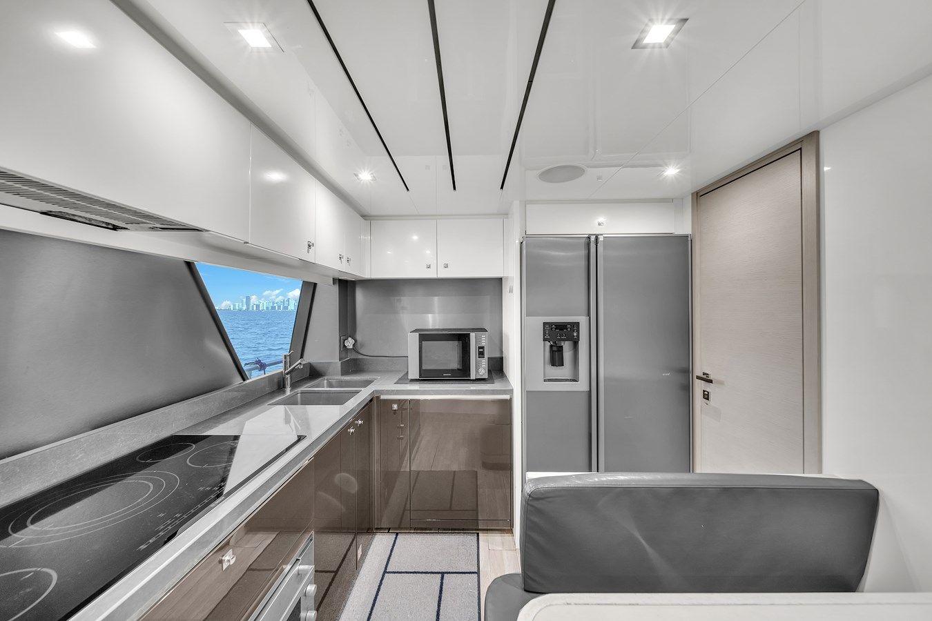 Buy a yacht 2015 Custom Line Navetta 28 Navetta 28