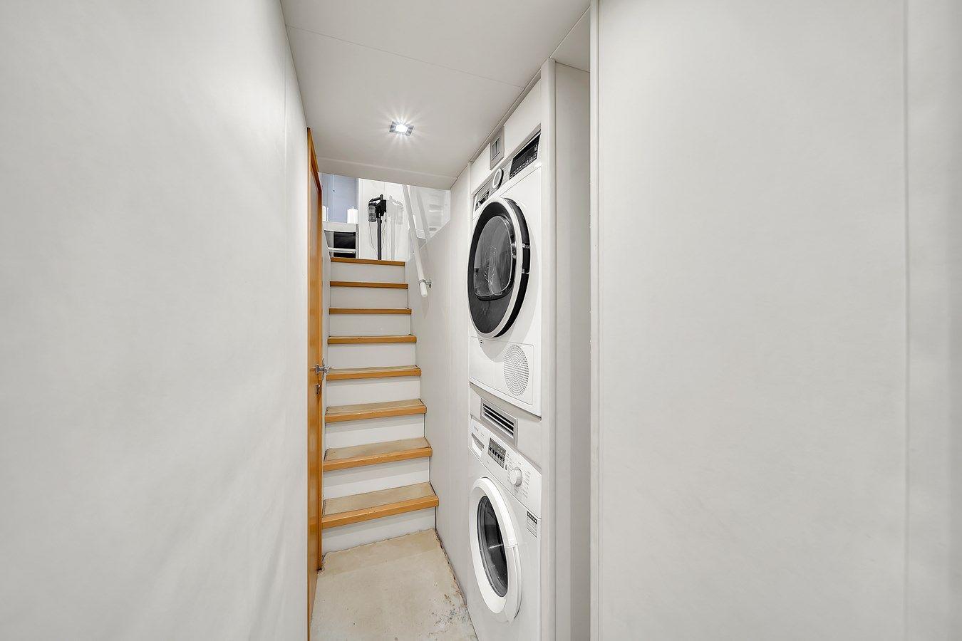 Buy a yacht 2015 Custom Line Navetta 28 - Custom Line