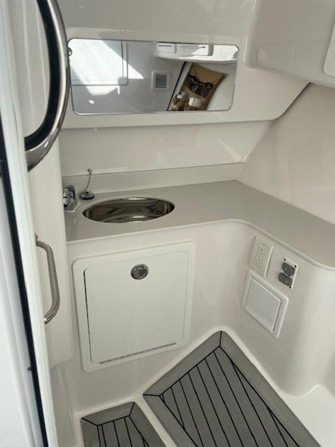 Купить яхту Motivated 2022 в Shestakov Yacht Sales