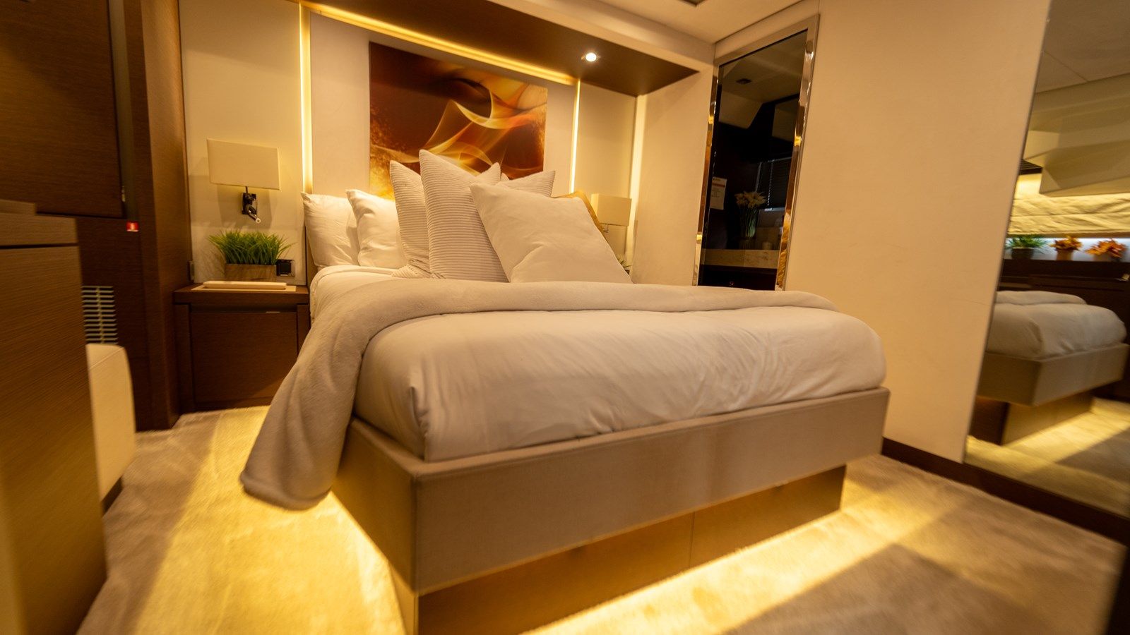 Buy a Yachtooma - PRESTIGE at Shestakov Yacht Sales