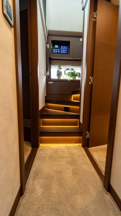 the best price on Yachtooma Prestige 680