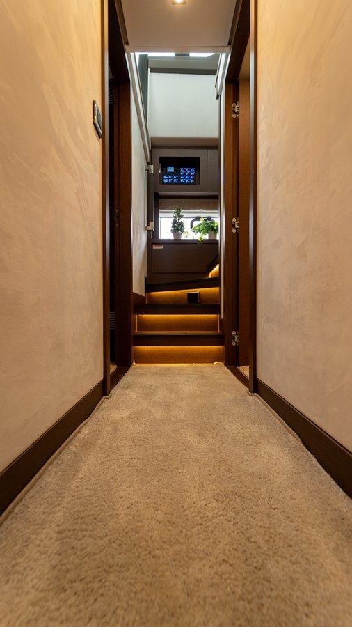 best yacht sales deals Yachtooma 68