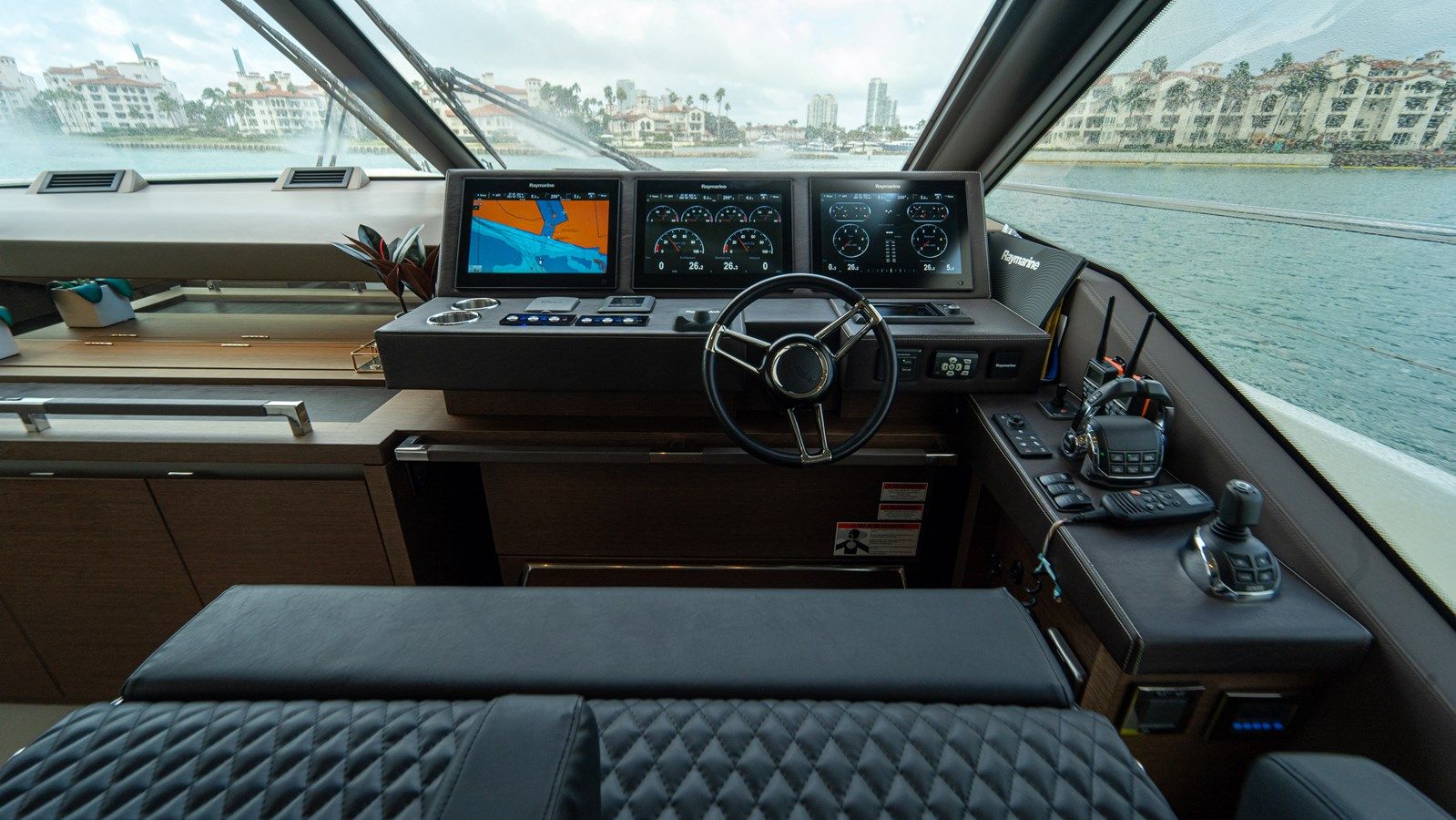 the best price on Yachtooma - PRESTIGE