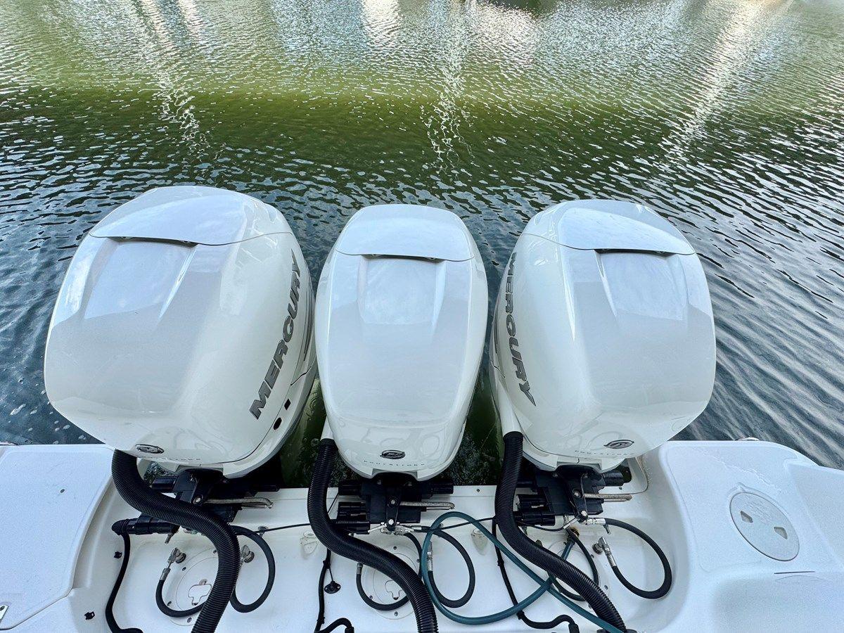 Buy a Two Roses 345 Conquest at Shestakov Yacht Sales