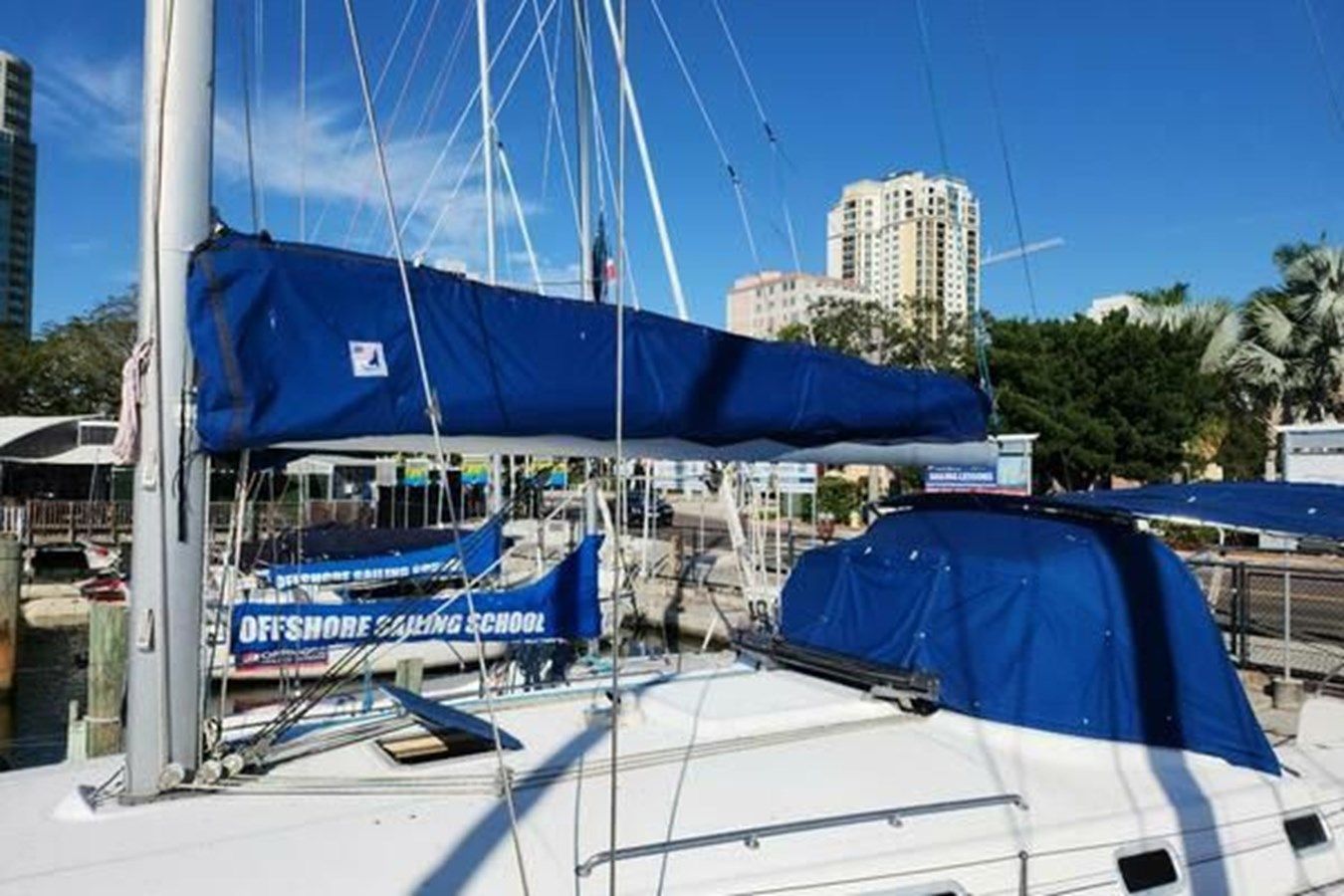 the best price on 2005 Beneteau Cyclades 43 - Beneteau