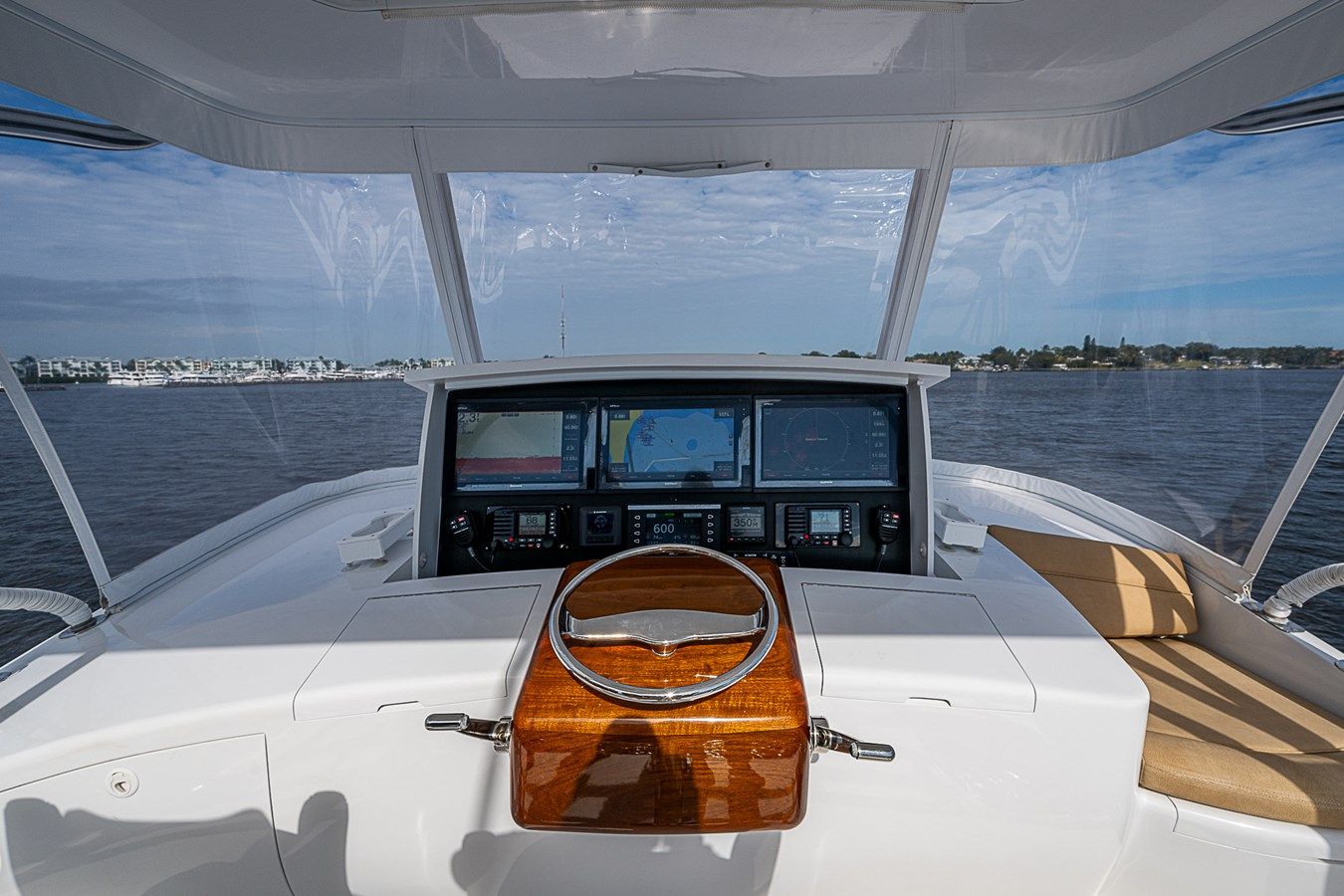 Лучшие предложения покупки яхты BOOBAH 64