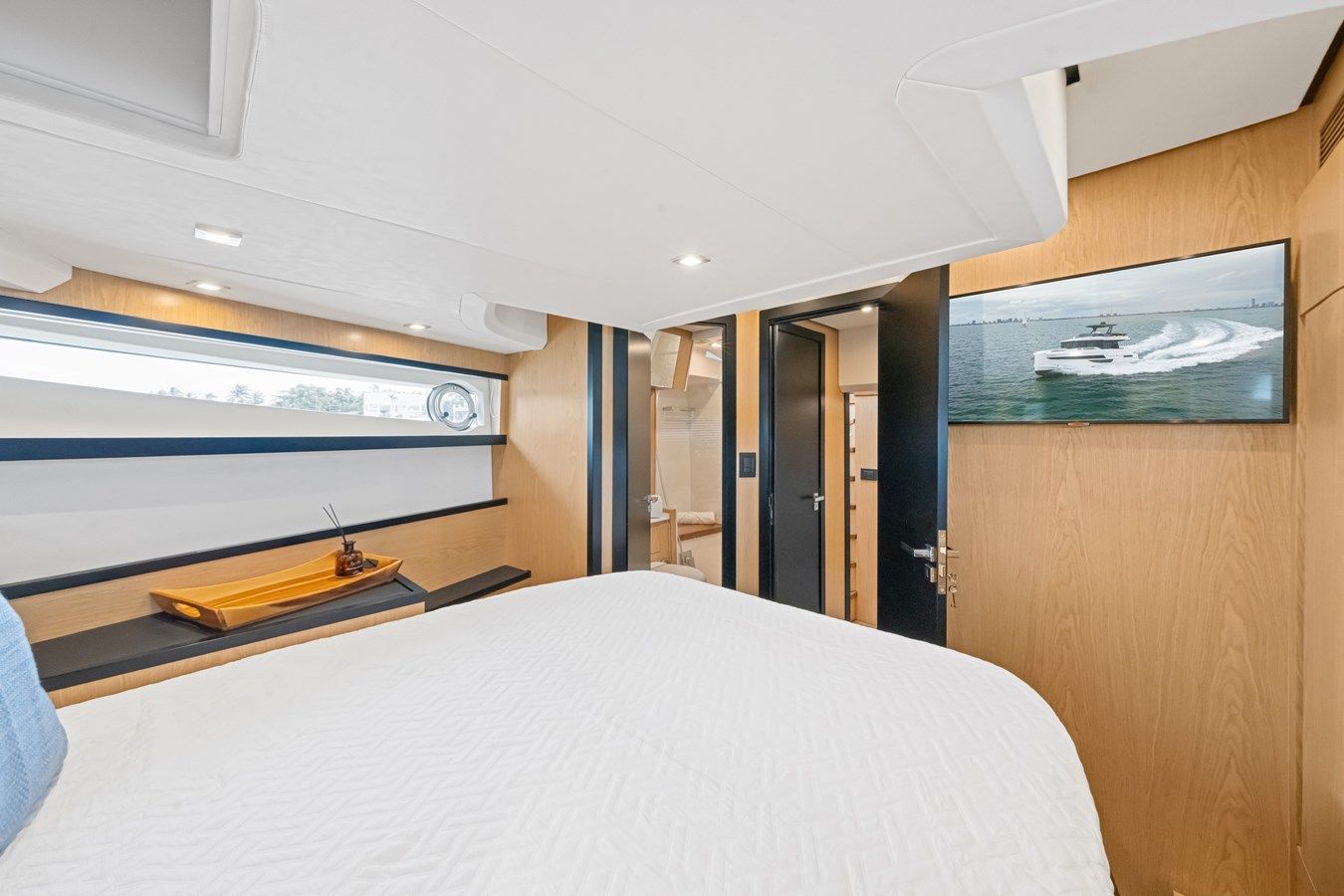 Лучшая цена на OKEAN 52 52