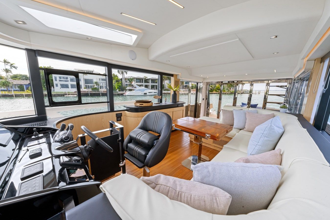 Купить яхту OKEAN 52 в Shestakov Yacht Sales