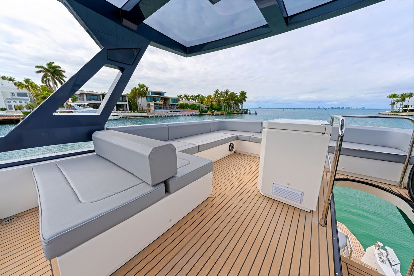 Продажа яхты OKEAN 52