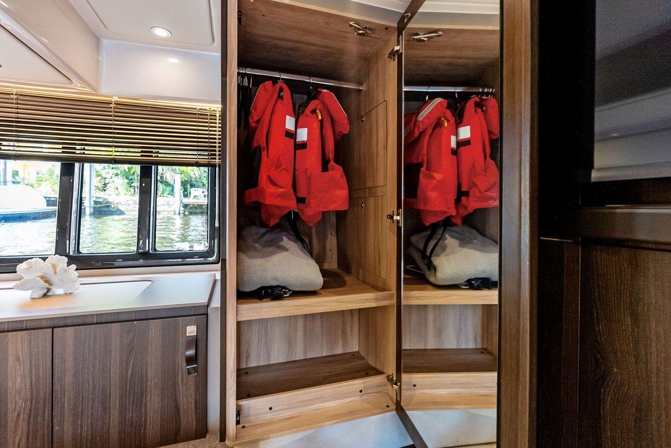 Стоимость яхты Brass Ring