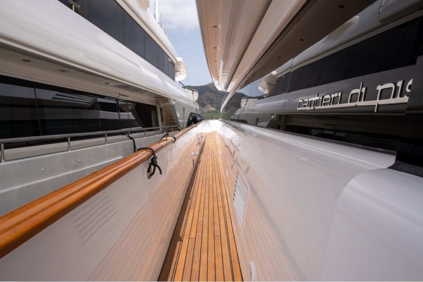 Лучшие предложения покупки яхты PARSLEY 2001