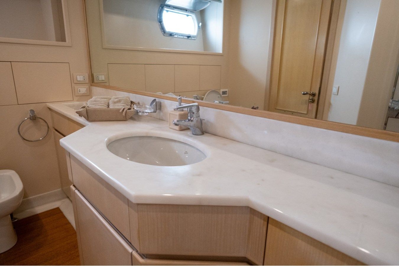 Продажа яхты PARSLEY 2001