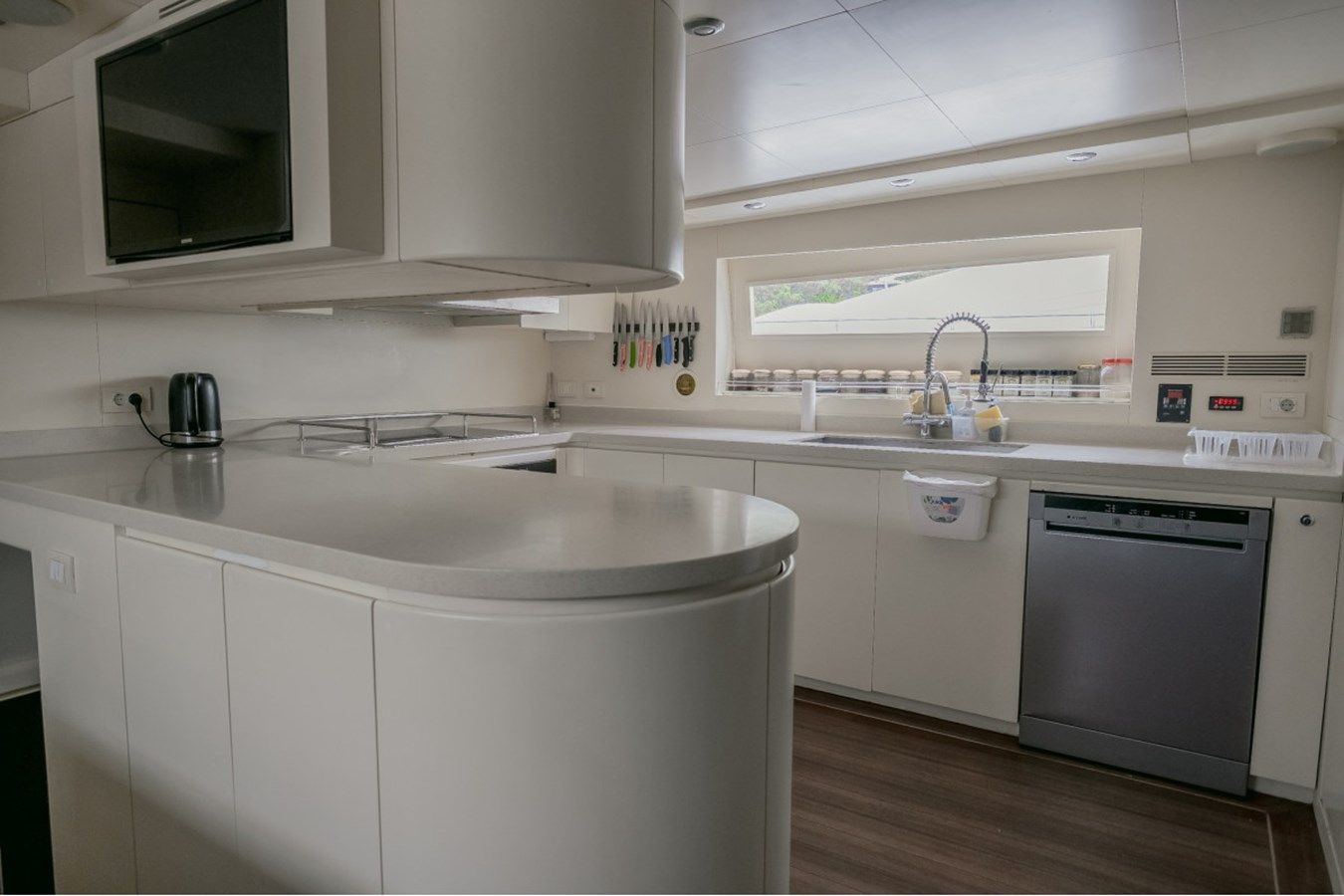 Лучшие предложения покупки яхты PARSLEY 125