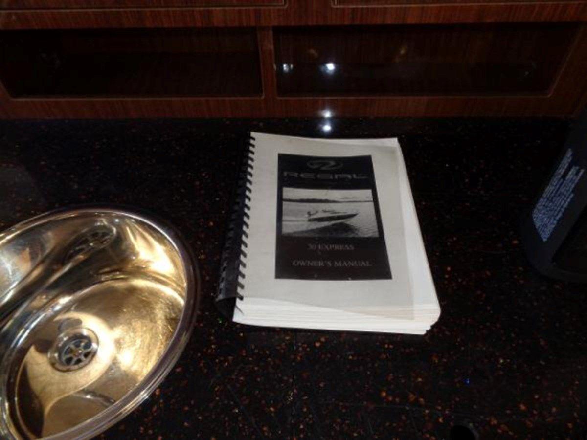 3060 Window Express - Regal yacht sale