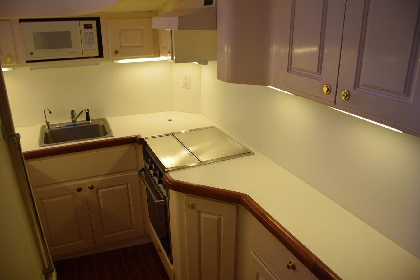 Buy a yacht LOW BIDDER X Convertible with tuna tower