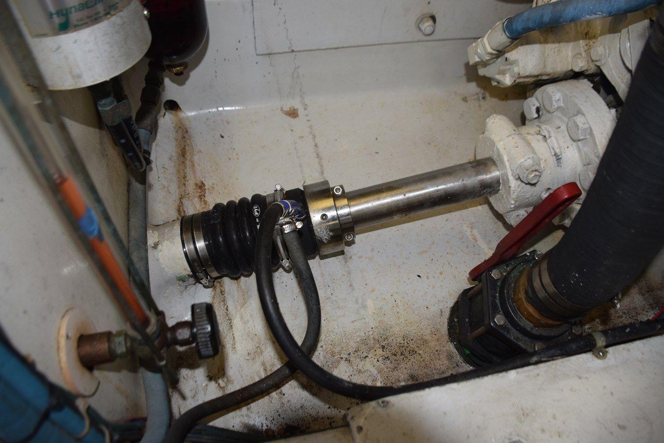 best yacht sales deals LOW BIDDER X 1990