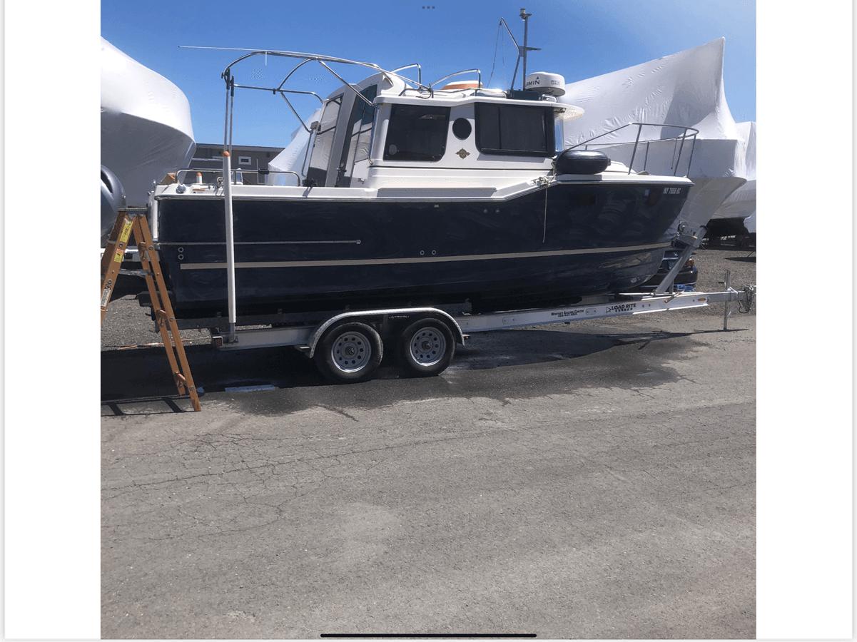 Buy a yacht Ranger Tugs 23 23 LE
