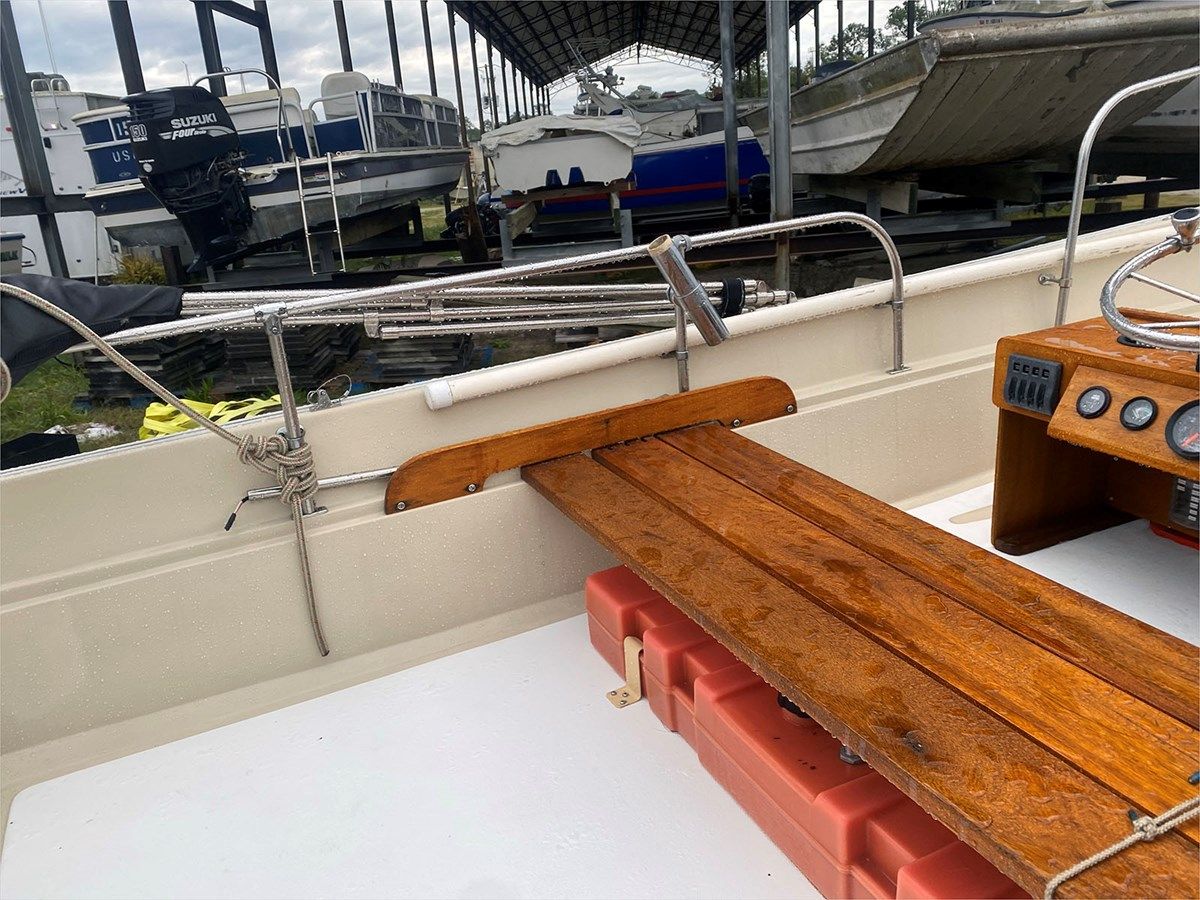 Лучшие предложения покупки яхты 17 BOSTON WHALER 1976 17