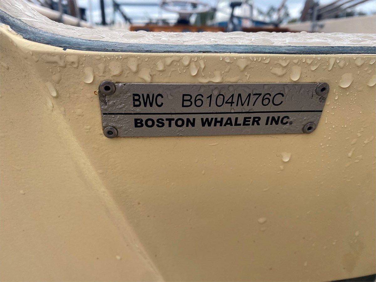 Купить яхту 17 BOSTON WHALER 1976 - Boston Whaler в Shestakov Yacht Sales