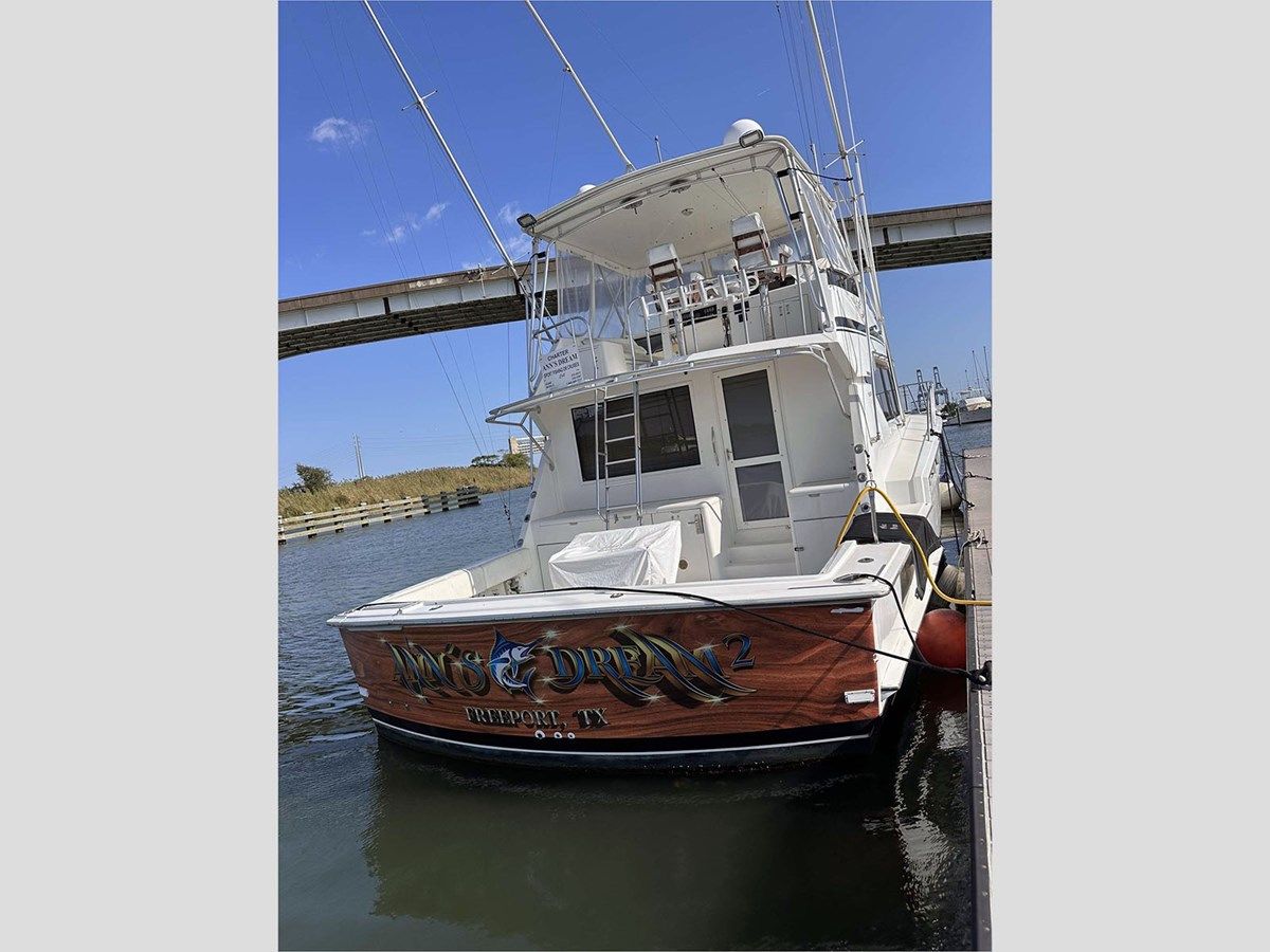 the best price on 54 HATTERAS 1994 1994