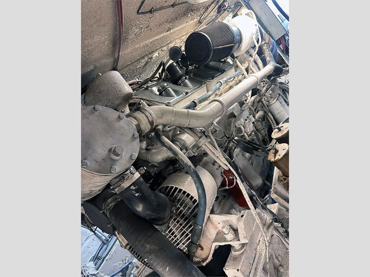 Buy a yacht 54 HATTERAS 1994