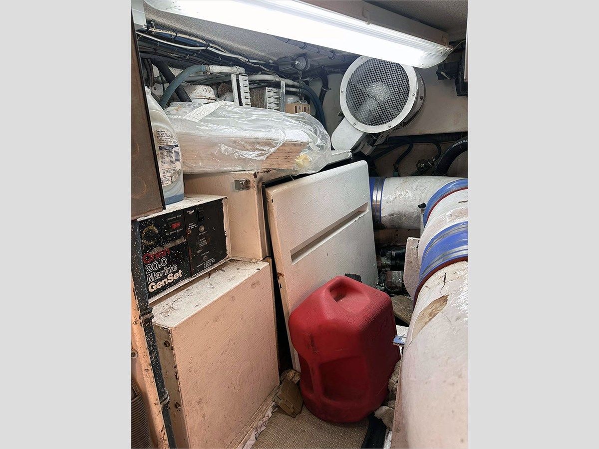 54 HATTERAS 1994 1994