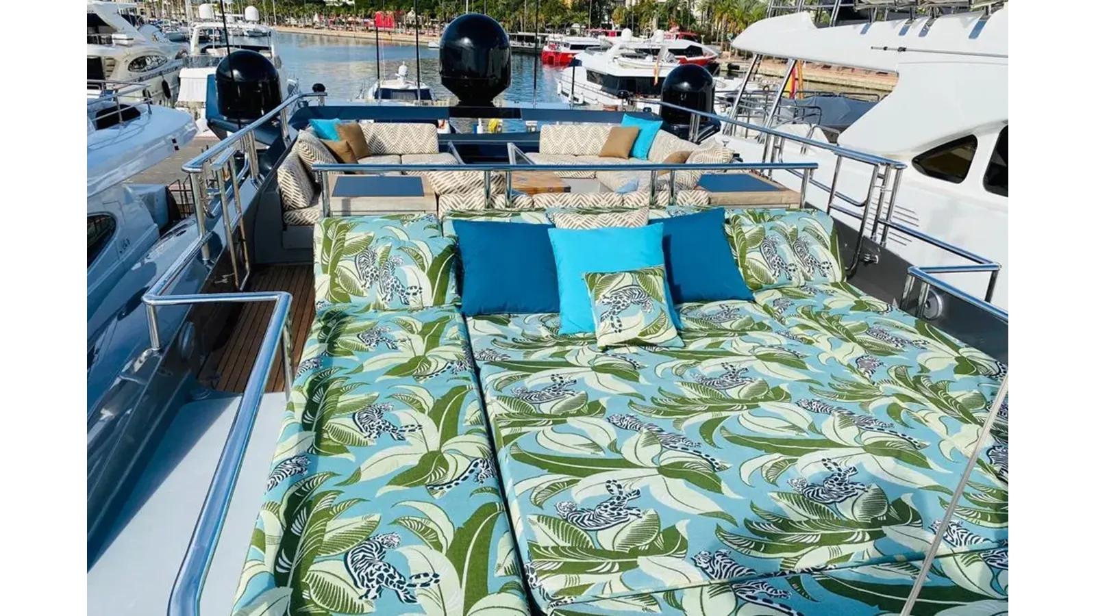 Лучшая цена на ESCAPE 2005