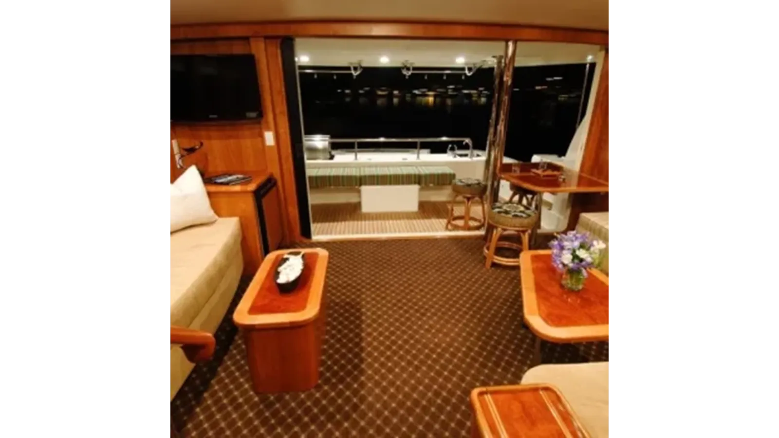 the best price on Mikelson Nomad 5962 2025