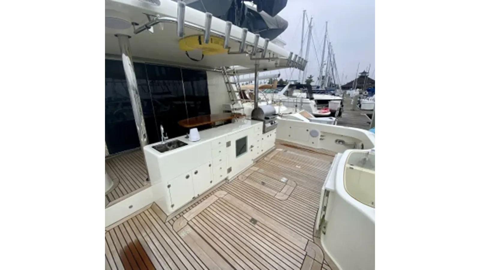 the best price on Mikelson Nomad 5962 Nomad