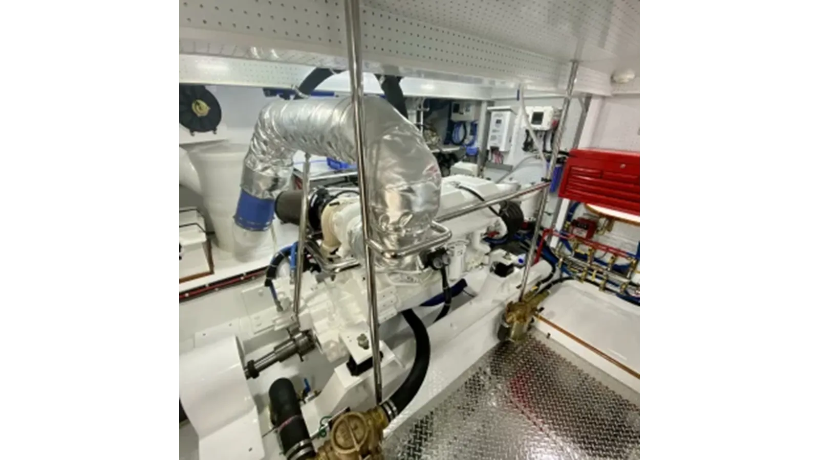 best yacht sales deals Mikelson Nomad 5962